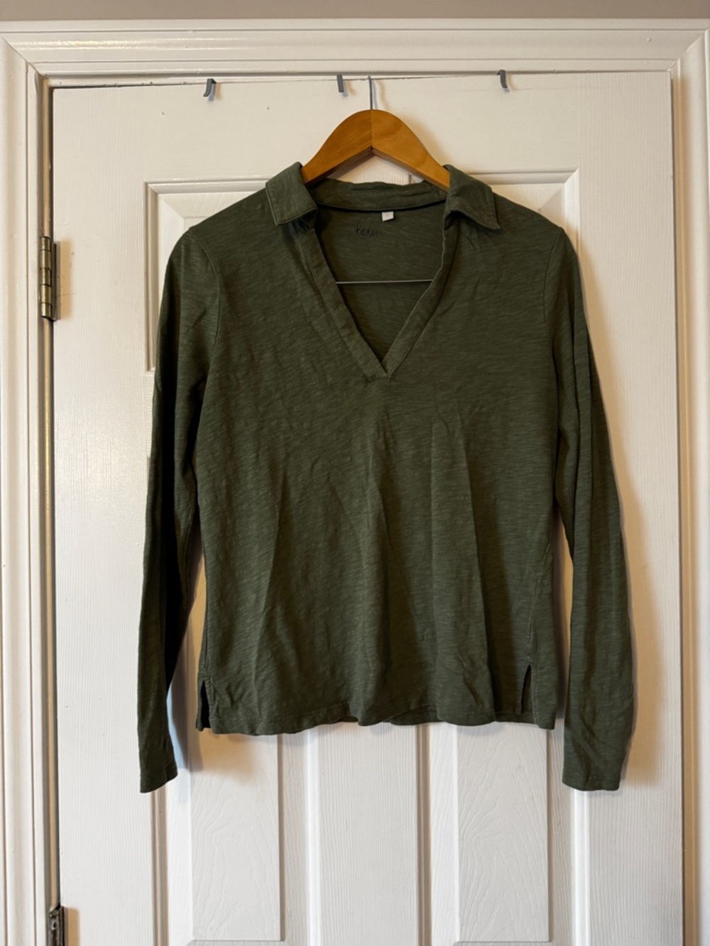 Boden Olive Green Slub Cotton Long Sleeve Collared V-Neck Top Small 0582
